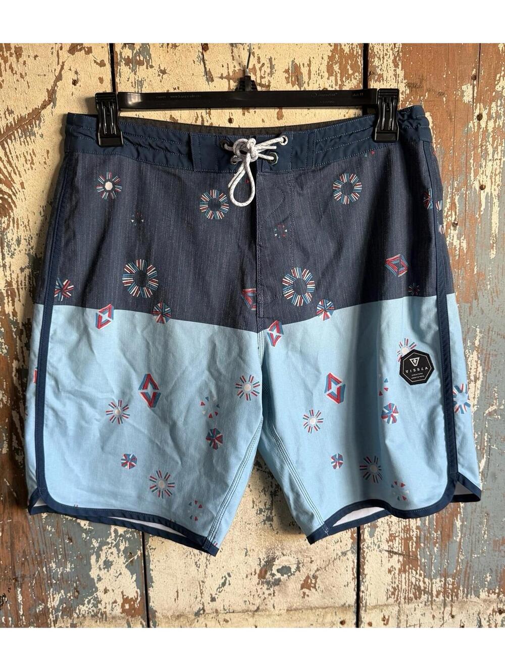 Men’s Vissla board shorts, blue size 33